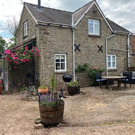 Apartamento The Bothy At Oak Farm Usk Exterior foto